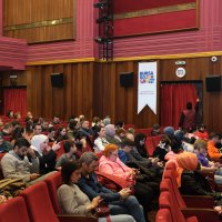 Perde İstiklal Marşı için açıldı 