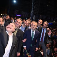 Başkan Aktaş: “Biz Bursa'nın her köşesinde gülümsüyoruz” 
