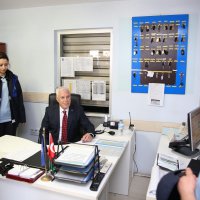  Başkan Bozbey'den Büyükşehir çalışanlarına bayram ziyareti 