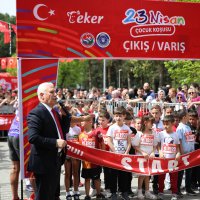 Bursa’da 23 Nisan coşkusu kentin dört bir yanını sardı 