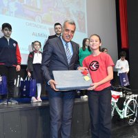  Ödüller çocuklarla buluştu 