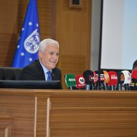 Başkan Bozbey, “Zincir marketlere nüfus kriteri getirmek zorundayız” 