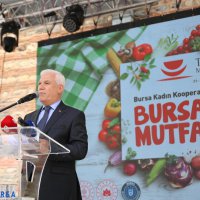 Bursa mutfağı, tarihi meydanda vitrine çıktı 