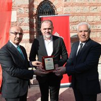 6 asırlık türbenin ‘sanduka örtüsü’ yenilendi 