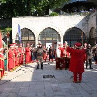 6 asırlık türbenin ‘sanduka örtüsü’ yenilendi 