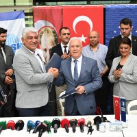 Büyükşehir’de davullu zurnalı toplu sözleşme sevinci 