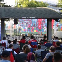 Bursalılar Türkiye - Portekiz maçını dev ekranlarda izledi 