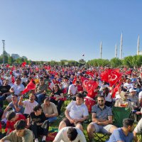 Bursalılar Türkiye - Portekiz maçını dev ekranlarda izledi 