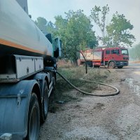 Büyükşehir, tüm ekipleriyle yangınla mücadele etti 