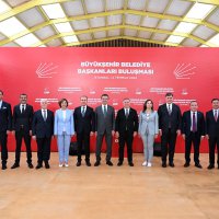 CHP’li Büyükşehir Belediye Başkanları İstanbul’da bir araya geldi 