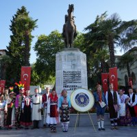 Altın Karagöz’den dünyaya barış ve kardeşlik mesajı 