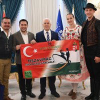 Altın Karagöz ekiplerinden Başkan Bozbey’e ziyaret 