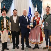 Altın Karagöz ekiplerinden Başkan Bozbey’e ziyaret 