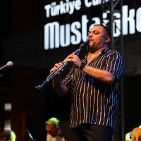 Altın Karagöz’ün renkleri Bursa’yı sardı 