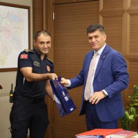 Büyükşehir’den ‘can dostu’ kurtaran itfaiye personeline teşekkür 