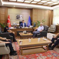 Büyükşehir’den ‘can dostu’ kurtaran itfaiye personeline teşekkür 