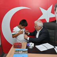 Başkan Bozbey, dağ yöresini kalkındıracak projelerini Orhaneli’den duyurdu 