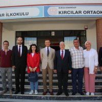 Başkan Bozbey, çocukların ilk ders zili heyecanına ortak oldu 