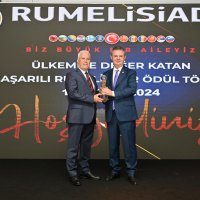 Başkan Bozbey’e RUMELİSİAD’tan ödül 