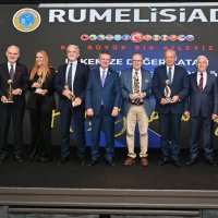 Başkan Bozbey’e RUMELİSİAD’tan ödül 