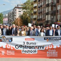 Bursa Gastronomi Festivali kortej yürüyüşüyle başladı 