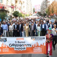 Bursa Gastronomi Festivali kortej yürüyüşüyle başladı 