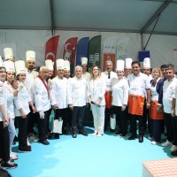 Gastronomi Festivali’nde ‘Bursa süt helvası’ rekor denemesi 