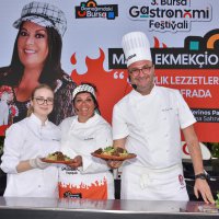 Başkan Bozbey mutfağa girdi, hünerlerini sergiledi 