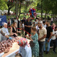 Başkan Bozbey mutfağa girdi, hünerlerini sergiledi 