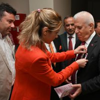 Meme kanserine ‘pembe kurdele’ ile dikkat çekildi 