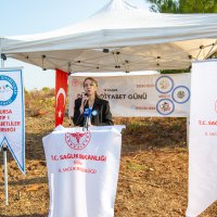 Diyabet hastalığına fidan dikerek dikkat çektiler 