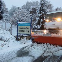 Büyükşehir, karla mücadele çalışmalarını sürdürüyor 