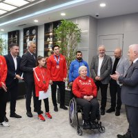 Şampiyon sporculardan Başkan Bozbey’e ziyaret 