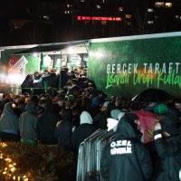 Bursaspor, ‘Yeni Yıl Meydanı’nda taraftarla buluştu 