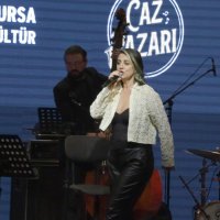 Bursa'da ‘Caz Pazarı’ rüzgarı, Dilek Türkan ile esti 