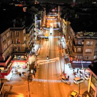 Bursa caddeleri ‘Ramazan’ için süslendi 