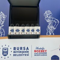 Büyükşehir Belediyesi, iftara yetişemeyenlerin yanında 