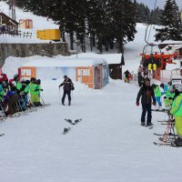 Uludağ’da öğrencilerin kayak heyecanı 