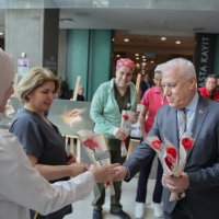 Başkan Bozbey’den 14 Mart Tıp Bayramı ziyareti 