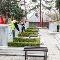 Büyükşehir’den şehitliklerde titiz çalışma 