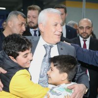 Başkan Bozbey’den gençlere halı saha müjdesi 