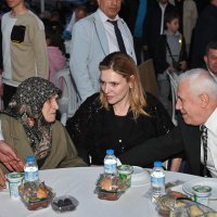 Başkan Bozbey, doğduğu mahallede iftara katıldı 