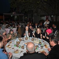 Başkan Bozbey, doğduğu mahallede iftara katıldı 