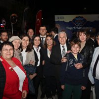 Başkan Bozbey, doğduğu mahallede iftara katıldı 