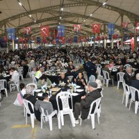 Başkan Bozbey, doğduğu mahallede iftara katıldı 