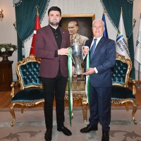 Bursaspor Başkanı Enes Çelik’ten Başkan Mustafa Bozbey’e teşekkür ziyareti 