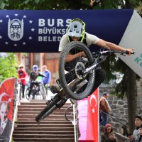 Bursa’da adrenalin dolu yarış nefes kesti 
