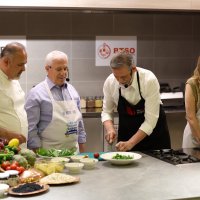 Başkan Mustafa Bozbey ve Seden Bozbey, obezite ile mücadele için mutfağa girdi 