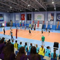 Kardeş Şehirler Voleybol Turnuvası başladı 