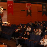 'Gri Koç', Bursalı gençlere sınav kazandıran taktikleri anlattı 